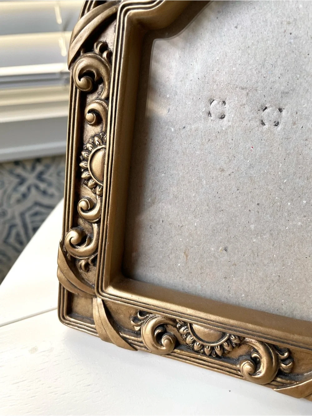 Vintage goldtone molded resin photo frame celestial sun/sunflower coffeehouse